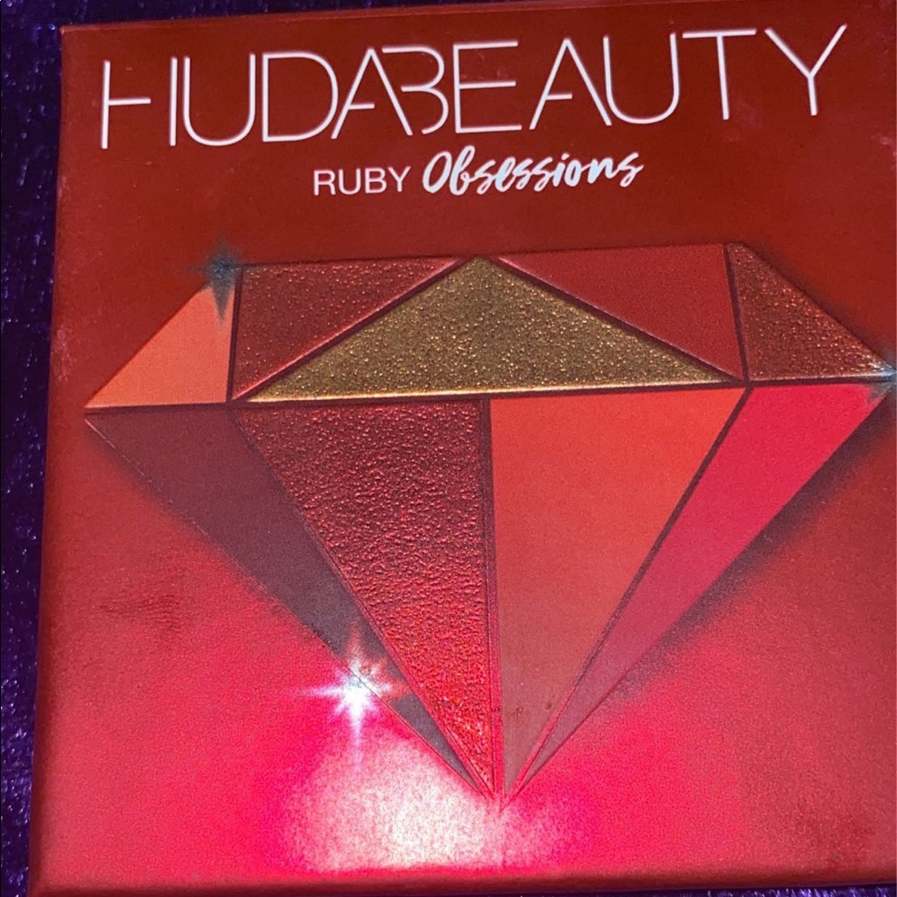 HUDA beauty ruby obsessions